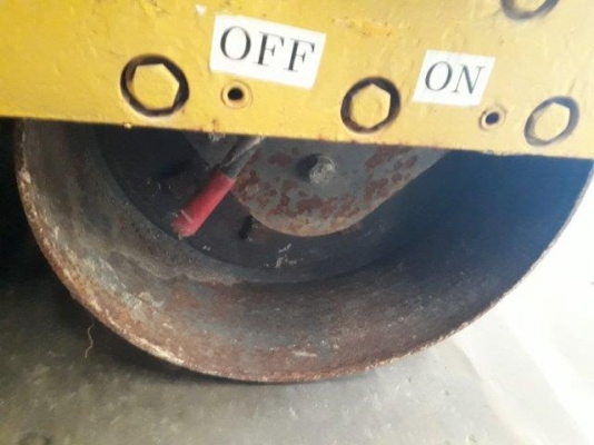 รถบดเดินตาม BOMAG BW61KS-2 # 233701มือสองญี่ปุ่น