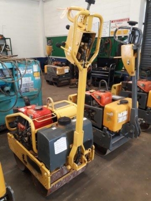 รถบดเดินตาม BOMAG BW61KS-2 # 233701มือสองญี่ปุ่น