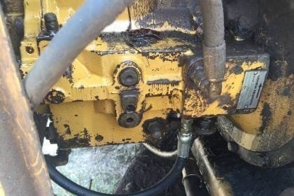 CATTERPILAR 307SSR ราคา 365,000 บาท เครื่องดี ปั้มแรง โช่หนา เอวแน่น เอกสารเล่มทะเบียน  รถอยู่ จ.สกลนคร