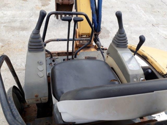 รถขุด 3 ตัน CAT 303CR มือสองญี่ปุ่น