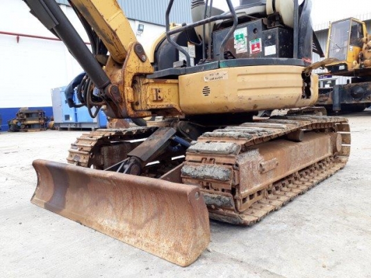 รถขุด 3 ตัน CAT 303CR มือสองญี่ปุ่น