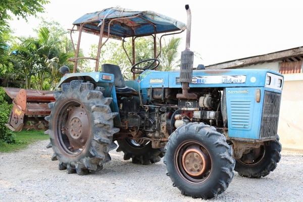 ขายแทรกเตอร์แชมป ์384 SLX 2 เพลา.ขนาด 38 แรง...พวงมาลัยเวอร์ พร้อมโรตารี่ปั่นดิน. ราคาแสนถูก 99000 บาท..