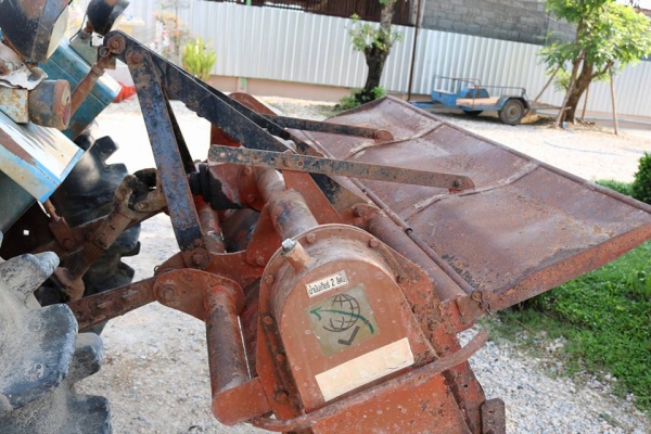 ขายแทรกเตอร์แชมป ์384 SLX 2 เพลา.ขนาด 38 แรง...พวงมาลัยเวอร์ พร้อมโรตารี่ปั่นดิน. ราคาแสนถูก 99000 บาท..