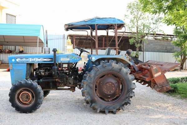 ขายแทรกเตอร์แชมป ์384 SLX 2 เพลา.ขนาด 38 แรง...พวงมาลัยเวอร์ พร้อมโรตารี่ปั่นดิน. ราคาแสนถูก 99000 บาท..