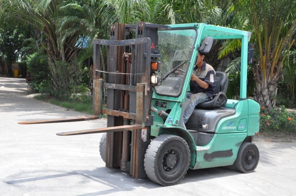 ขายFORKLIFT MITSUBISHI GRENDIA FG20 สุดสวย(2ตัน) เสาฟรูฟรี้4.7เมตร สวยเดิมจากญี่ปุ่น ยังไม่เคยใช้ในไทย 168,000เท่านั้น!!