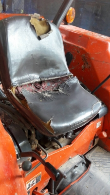 รถไถ 45 แรง DI  ปึ 53  เครื่องแห้งดี  พร้อมลุยงาน อุปกร  2 ชิ้น  ราคา  เบาฯฯ  250000 บาท    ดูรถ ที จ. อำนาจเจริญ   วันทูคอล 098 668-3479 dtac 094 283-9369 สิทธิ์ คับ