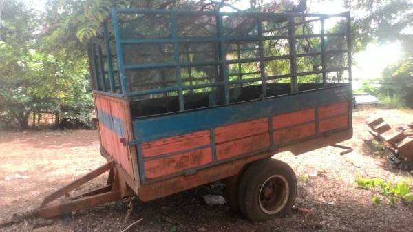 เทเลอร์ พวงรถไถ ราคา 35000 บาท วันทูคอล 098 668-3479 dtac 094 283-9369 สิทธิ์ คับ