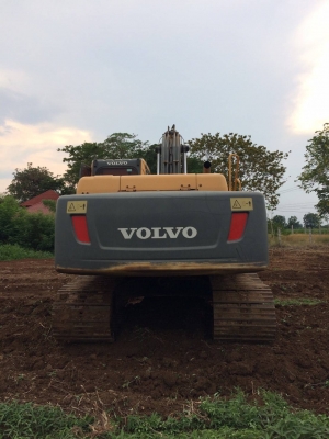 ขายครับ VOLVO 210B เครื้องดี ปั้มดี ไม่เคยแกะ แห้งๆเดิมๆ 1300000 ขายครับ VOLVO 210B เครื้องดี ปั้มดี ไม่เคยแกะ แห้งๆเดิมๆ 1300000