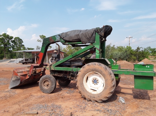 ฝากขายด่วน รถคีบอ้อย FORD + บุ้งกี๋ตัก ฝากขายด่วน รถคีบอ้อย FORD + บุ้งกี๋ตัก