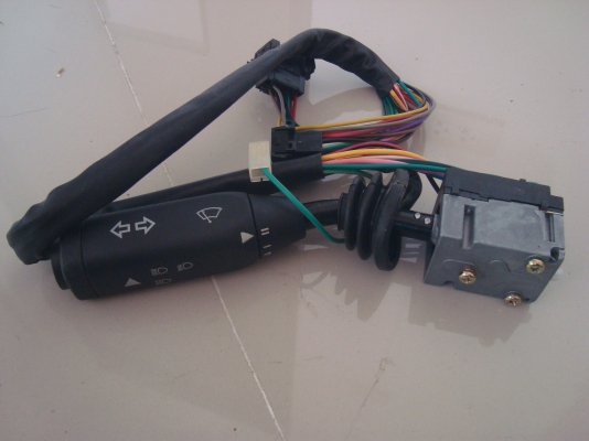 ขายสวิทช์ไฟหน้า รถ MAN หัวลาก รุ่น L75, L80, L82, L87.