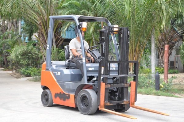 ขายFORKLIFT TOTOTA รุ่น8FG15รุ่นใหม่ล่าสุด เสาเข้าตู้ได้(1.5ตัน) สวยเดิมจากญี่ปุ่น ยังไม่เคยใช้ในไทย 185,000เท่านั้น!!