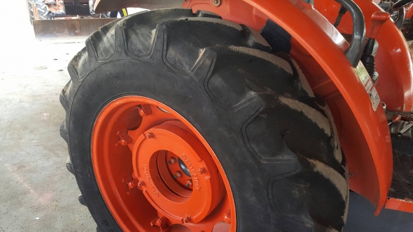 ขาย แทรกเตอร์ KUBOTA M7040 ถูกๆ สวยๆ