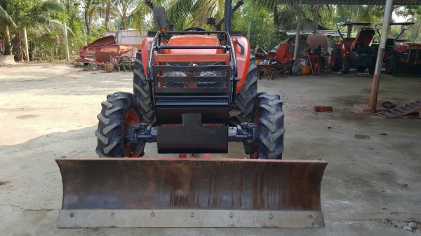 ขาย แทรกเตอร์ KUBOTA M6040
