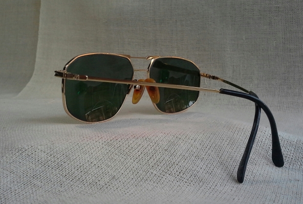 แว่นตาเฟรนช์วินเทจ ยุค &#039;80s  โมเดล &#039;นักบิน เลนส์แคบ&#039;  หล่อมั่ก ๆ   Vintage CHAMPS ELYSEES handmade in France  บิ๊กไซซ์!