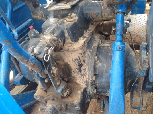 ขายรถไถFORD -6610 (ราคา 345,000 บาท) มีภาพวีดีโอ รถสภาพ พร้อมใช้งาน อุปกรณ์ครบพร้อม มีใบมีดดันหน้า ผานสภาพดีเครื่องแรงดี ระบบไฮดรอลิกส์ดี คูณ ชัยยา โทร 081-9972972 089-8451778