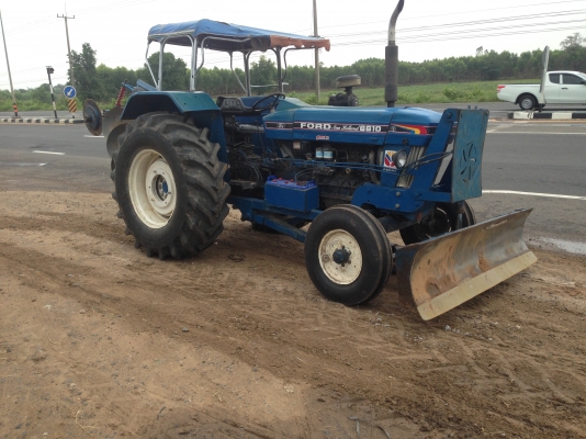 ขายรถไถFORD -6610 (ราคา 345,000 บาท) มีภาพวีดีโอ รถสภาพ พร้อมใช้งาน อุปกรณ์ครบพร้อม มีใบมีดดันหน้า ผานสภาพดีเครื่องแรงดี ระบบไฮดรอลิกส์ดี คูณ ชัยยา โทร 081-9972972 089-8451778