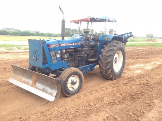 ขายรถไถFORD -6610 (ราคา 345,000 บาท) มีภาพวีดีโอ รถสภาพ พร้อมใช้งาน อุปกรณ์ครบพร้อม มีใบมีดดันหน้า ผานสภาพดีเครื่องแรงดี ระบบไฮดรอลิกส์ดี คูณ ชัยยา โทร 081-9972972 089-8451778