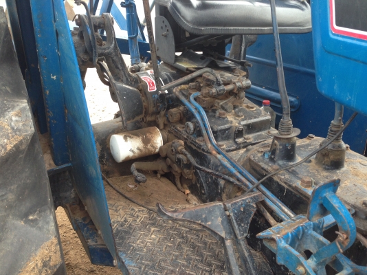 ขายรถไถFORD -6610 (ราคา 345,000 บาท) มีภาพวีดีโอ รถสภาพ พร้อมใช้งาน อุปกรณ์ครบพร้อม มีใบมีดดันหน้า ผานสภาพดีเครื่องแรงดี ระบบไฮดรอลิกส์ดี คูณ ชัยยา โทร 081-9972972 089-8451778