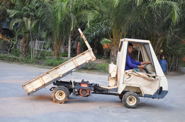 ขายรถkubota(ขับ4ล้อ)(ดั้มได้) บรรทุกสินค้าการเกษตร&amp;ก่อสร้าง สภาพสวยเดิมจากญี่ปุ่นยังไม่เคยใช้งานในไทย 55,000บาท!!