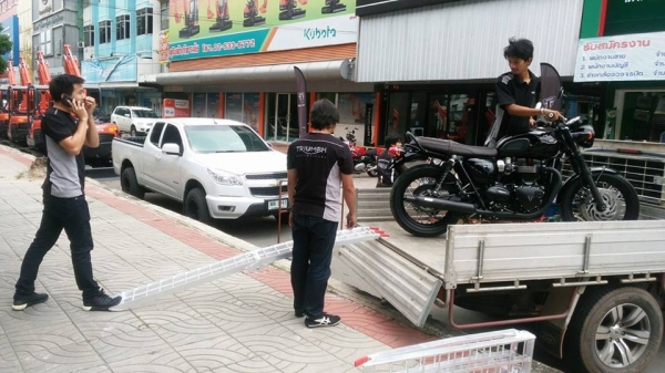 บันไดอลูมิเนียม ขึ้นรถมอไซค์