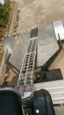 บันไดอลูมิเนียม ขึ้นรถมอไซค์