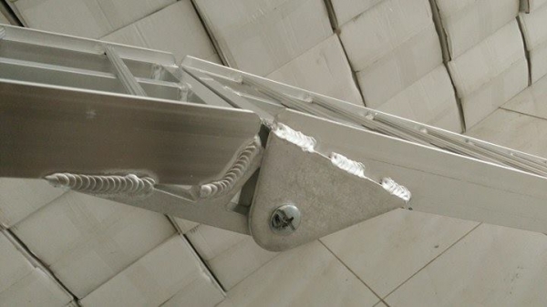 บันไดอลูมิเนียม ขึ้นรถมอไซค์