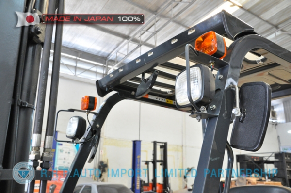 ขายรถโฟล์คลิฟท์มือสอง KOMATSU รุ่น  FD30T-17-324414 นำเข้าไม่เคยใช้งานในไทย