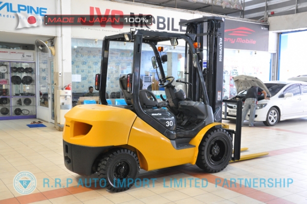 ขายรถโฟล์คลิฟท์มือสอง KOMATSU รุ่น  FD30T-17-324414 นำเข้าไม่เคยใช้งานในไทย