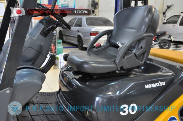 ขายรถโฟล์คลิฟท์มือสอง KOMATSU รุ่น  FD30T-17-324414 นำเข้าไม่เคยใช้งานในไทย