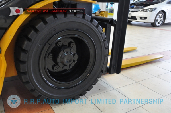 ขายรถโฟล์คลิฟท์มือสอง KOMATSU รุ่น  FD30T-17-324414 นำเข้าไม่เคยใช้งานในไทย