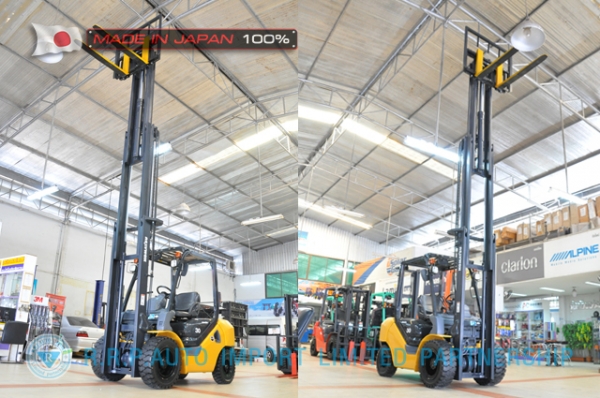 ขายรถโฟล์คลิฟท์มือสอง KOMATSU รุ่น  FD30T-17-324414 นำเข้าไม่เคยใช้งานในไทย