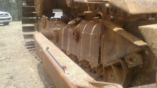 ต้องการขาย Dozer CAT D5G ต้องการขาย Dozer CAT D5G