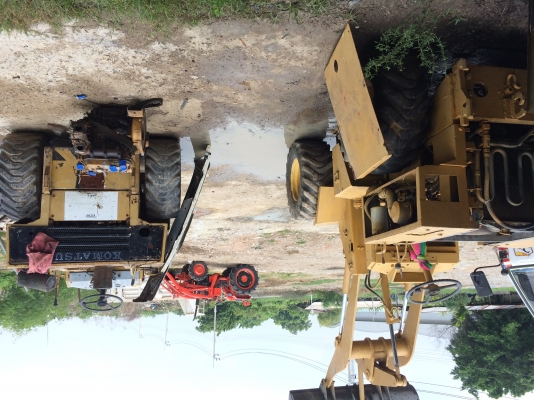 ขายรถตักKomatsu เอวอ่อน2คันสภาพสวยพร้อมใช้งานรถตักคูบูต้า2เพลา1คุนสภาพพร้อมใช้งานรวม3คัน