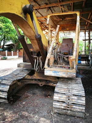 ขายรถขุด KOMATSU PC 120-2 พร้อมเทนเลอร์ยกชุด ราคา 330,000 ขายตามสภาพไม่มีย้อมแมวขาย