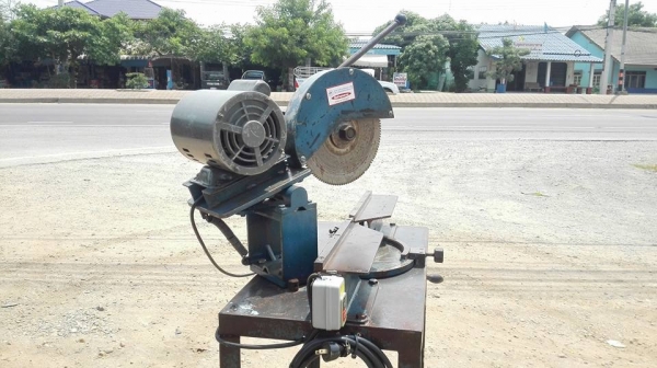 เครื่องตัดอลูมิเนียม(ตัดมุ้ง)สันติจงเจริญ ไฟบ้าน 220v พร้อมใช้ เครื่องตัดอลูมิเนียม(ตัดมุ้ง)สันติจงเจริญ ไฟบ้าน 220v พร้อมใช้