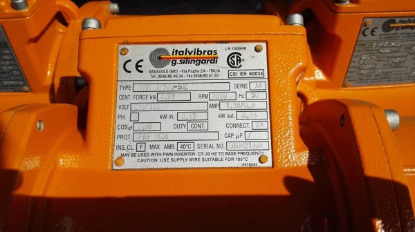 ** SOLD ** มอเตอร์สั่นเขย่าอิตาลี่(ของใหม่ 100\%)italvibras Made in Italy 0.5 HP 3000 RPM 380V ** SOLD ** มอเตอร์สั่นเขย่าอิตาลี่(ของใหม่ 100\%)italvibras Made in Italy 0.5 HP 3000 RPM 380V