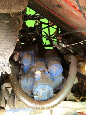 ขายครับ รถเกี่ยว พ.เจริญ ราคา 365,000 เครื่อง Isuzu 6HE-1 /195 hp. Turbo ขายครับ รถเกี่ยว พ.เจริญ ราคา 365,000 เครื่อง Isuzu 6HE-1 /195 hp. Turbo