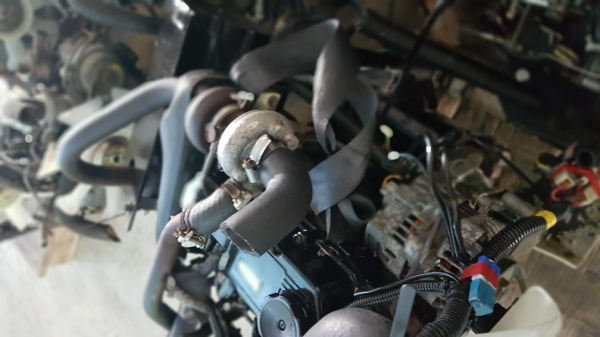 เครื่องยนต์ดีเซล mitsubishi turbo 3สูบ 32แรงม้า นำเข้าจากญี่ปุ่นสภาพสวย สตาร์ทติดง่าย ประหยัดน้ำมัน ทนทาน ท่อไอเสียเดิมๆๆครบหมด