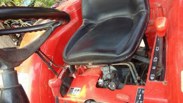 ขายรถไถ L3608 ทำงาน1,400hr อุปกรณ์ ดันหน้า ผานหลัง เอกสารเล่มทะเบียน ราคา275,000 สนใจโทร 090-8588220คุณนะ 093-3258446คุณบิว เว็บไซต์ส่วนตัว www.narong2truck.com www.truck.in.th/498 ID: narong498 ID: 09332584461 เพจ Facebook ณรงค์ ซื้อขายรถมือสอง กลุ่ม Fac