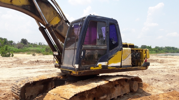 รถขุด โกเบลโก้ 200 /// วางเครื่อง6d14 ปั้ม k3 v แอร์..ไฟตัด.ช่วงล่างแน่นโซ่ใหม่บูตใหม่ลอนเลอร์ใหม่ carrier ใหม่ไบแทคไม่ค่อยสวยเอกสารสัญญาซื้อขาย พร้อมจบโทรมา 450000 บาทครับ 083 703 5338 dtac 063 635 9242 ais