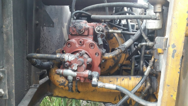 รถขุด 120//..เครื่องเดิมปั้มเดิม ดีๆ ช่วงล่างแน่น.เอวดีไม่ขยีบโซ่ใหม่ๆ2เส้น.สป้อกเก้ต&amp;ล้อนำ ใหม่.ทำงานเร็วไว ไม่โหลดไม่หลวม.ราคา.455000..มาคุยกันนะ..ทักหรอโทร 0837335338-0636359242..