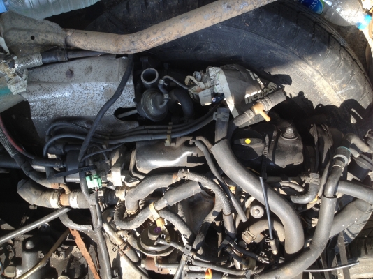 เครื่องยนต์ ไดฮัทสุ 660 cc (คาร์บู แต่มีเทอร์โบของรถดับเพลิง)