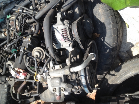เครื่องยนต์ ไดฮัทสุ 660 cc (คาร์บู แต่มีเทอร์โบของรถดับเพลิง)
