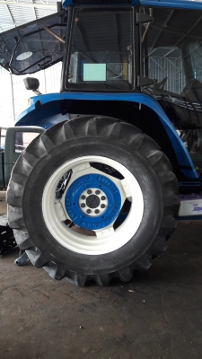 รถไถนิวฮอลแลนด์ติดแอร์ TS90 เกียร์ไฟฟ้า ราคาพิเศษ 770,000บาท รถไถนิวฮอลแลนด์ติดแอร์ TS90 เกียร์ไฟฟ้า ราคาพิเศษ 770,000บาท