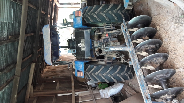 รถไถนิวฮอลแลนด์ TS90