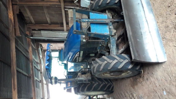 รถไถนิวฮอลแลนด์ TS90