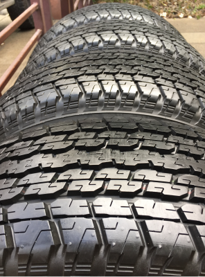 ยาง Bridgestone 255 65 17 ปี16 ดอกเต็ม เนื้อนิ่มๆ ใช้ยาว ราคาไม่แพง ยาง Bridgestone 255 65 17 ปี16 ดอกเต็ม เนื้อนิ่มๆ ใช้ยาว ราคาไม่แพง