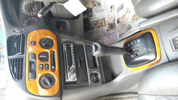 รถเก๋ง MITSUBISHI  LANCER ท้ายBENZ ปี 1999 เครื่อง 1600 cc. ตัวTOP เบาะหนัง เกียร์ออโต้ ราคา 75,000 บ.รถอยู่ดอนเมือง