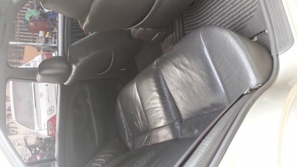 รถเก๋ง MITSUBISHI  LANCER ท้ายBENZ ปี 1999 เครื่อง 1600 cc. ตัวTOP เบาะหนัง เกียร์ออโต้ ราคา 75,000 บ.รถอยู่ดอนเมือง