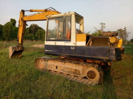 KOMATSU PC 100-3+ISUZU JCM เทนเลอร์ KOMATSU PC 100-3+ISUZU JCM เทนเลอร์